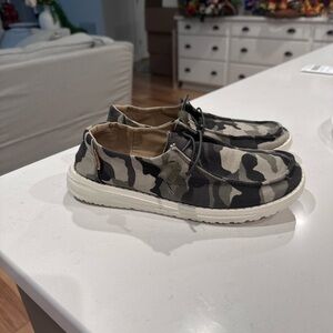 Hey dudes camo shoes, wendy style